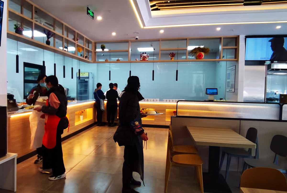 企事業食堂現場